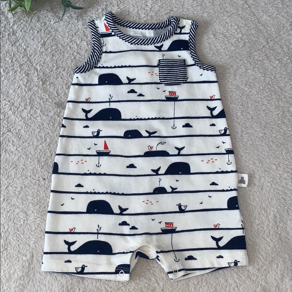 GAP Whales Baby Shortalls EUC 3-6M Romper Organic Cotton